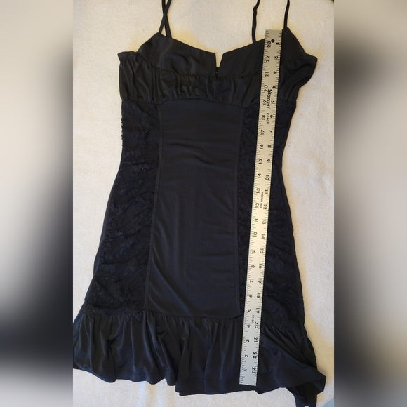Little black dress, Junior's dainty for any occasion, Excellent Condition - Picture 14 of 15